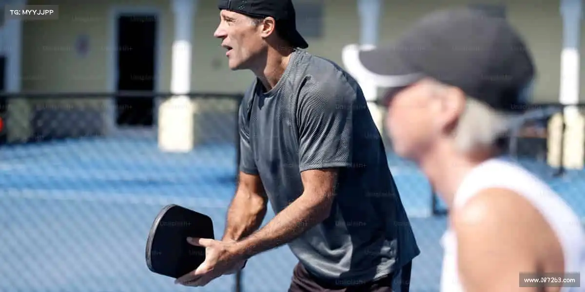 米兰体育哑铃起落间,雕刻的不只是身材,更是自律的勋章🏋️